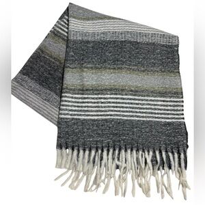 LUCCA Striped Gray and White scarf